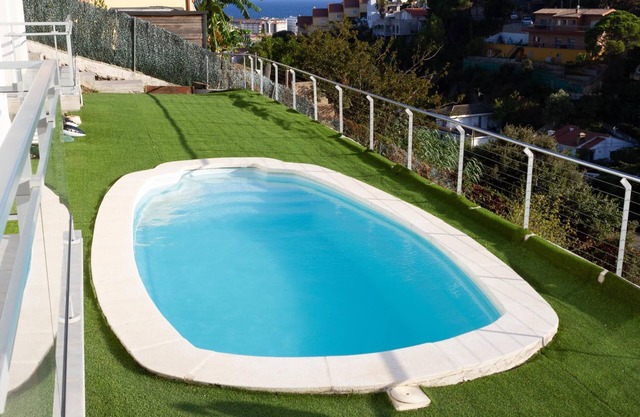 APOLO . Modern house with private swimming pool and spectacular views.