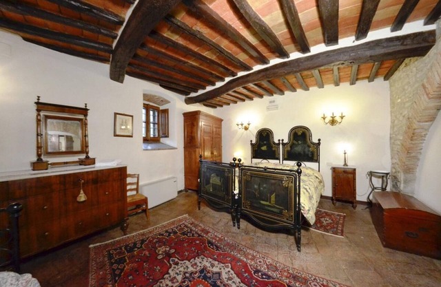 APP. ORTENSIA x3 Beautiful farmhouse surrounded by nature, with swimming pool just 3 km from Cortona