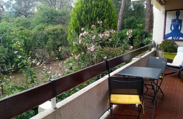 Appart Lumineux à 10 Minutes à Pied du Centre ,niché Dans un Écrin de Verdure