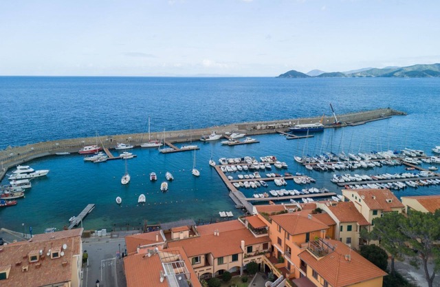 APPARTAMENTI MARCIANA MARINA - APPARTAMENTO L'EDERA