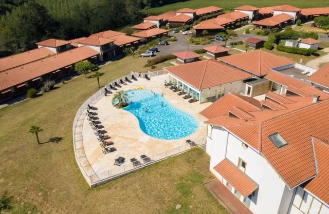 Appartement 3 étoiles - Piscine - ccbbddf