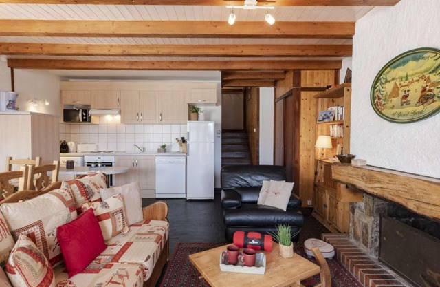 Appartement 6 pers. proche pistes avec cheminée - FR-1-296-385