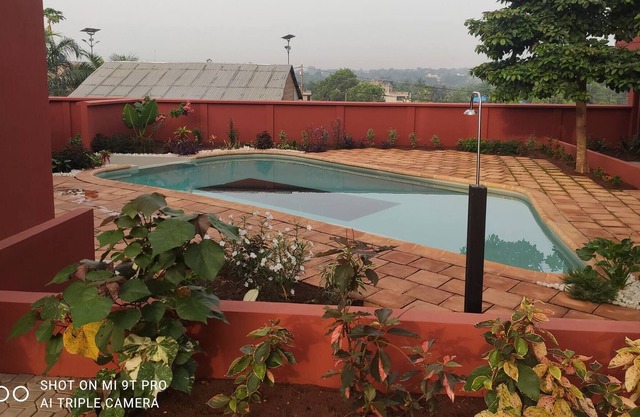 Appartement Béhanzin 4 Pièces Vue Piscine