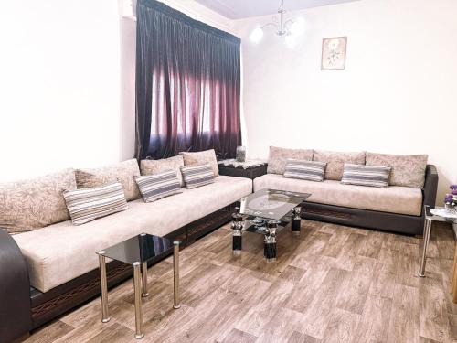 Appartement charmant à deux pas de Rabat Tram et Gare à pied