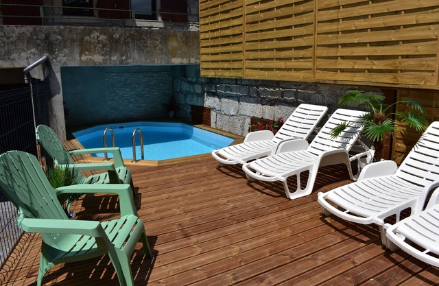 Appartement F3 Avec Piscine 10 min à Pied de la Rivière et 5 min du Centre