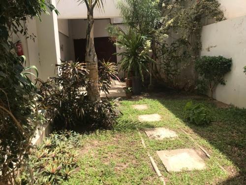 Appartement F4 Luxe - 3 Chambres avec Jardin - Almadies Dakar