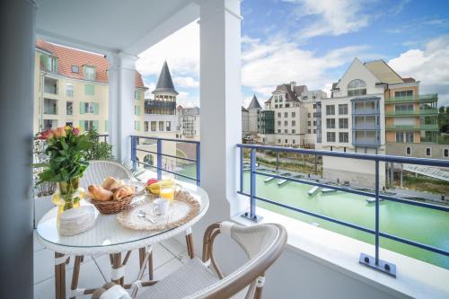 Appartement F3 Neuf Vue sur la Seine avec Parking Gratuit Proche Paris Tour Eiffel & Disney