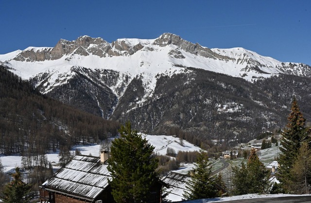 Appartement Calme, Ensoleillé, vue Imprenable, Spacieux