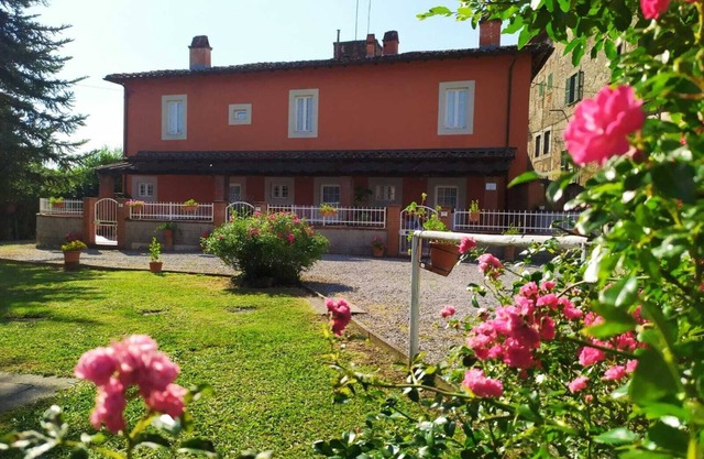Appartement op een Prachtig Landgoed bij Pescia/lucca