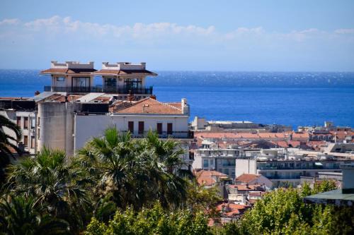 Appartement terrasse vue mer/nice