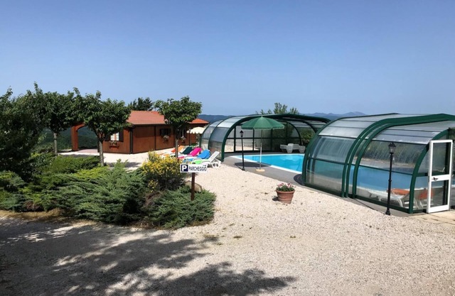 Appartment- Camelia - Two Bedroom Apartment, Sleeps 5