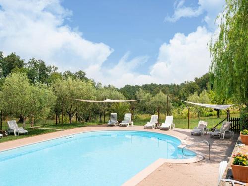 Appealing Apartment in Collesalvetti with Garden