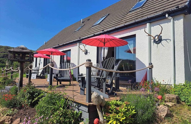 Applecross Holiday Home, sleeps 14 (7 en suite bedrooms)