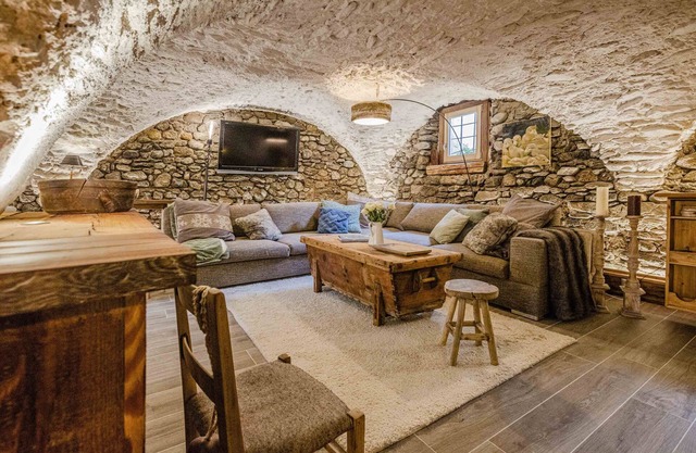 Apt Ariel - a beautiful 3 bedroom apartment located in Les Alberts (Montgenevre)