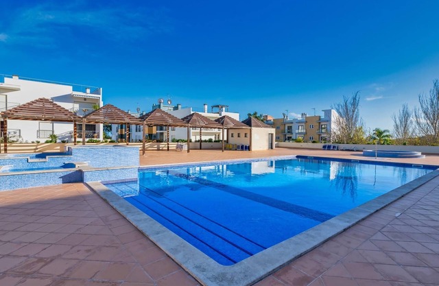 Apt. Casa Gracy, with direct access to the communal pool