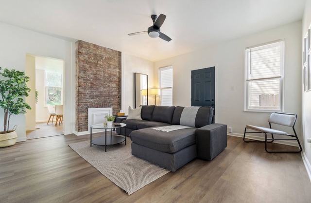 Apt Mt Washington/On office Room-Pack 'N Play, Min to Sheraton and Skyline