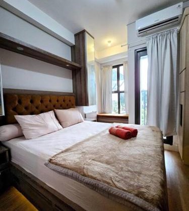 Apt Transpark Bintaro Studio with Pool by Damaresa