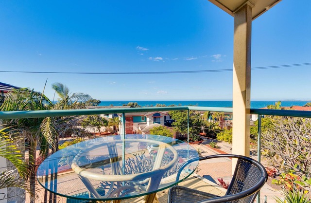 Aqualuna Beach Resort