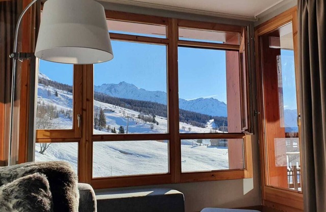 ARCS 1800 | Luxury Appt | Residence 5* | Panoramic View | Swimming Pool | Spa