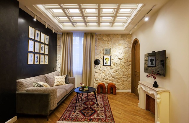 Arc & Stone NEW Apartment in the City Center