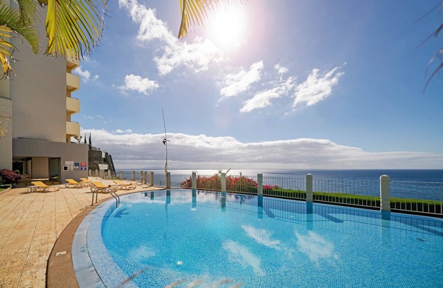 Arcadas III – Comfort and Sea View in Funchal