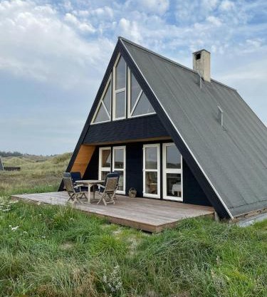 Architect-Designed Gem At The West Coast
