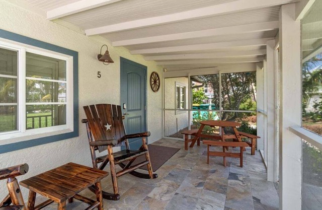 Are you looking for a quaint fishing village in the heart of Captiva Island? - Jensen's Cottage #05