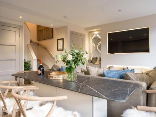 Arran Shores Luxury Shorefront Apartment 2