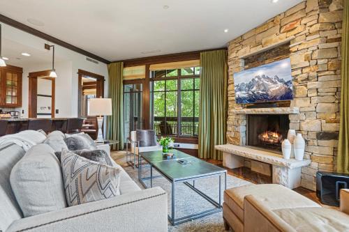 Arrowleaf Lodge at Deer Valley Resort - Three Bedroom Residence #203 condo