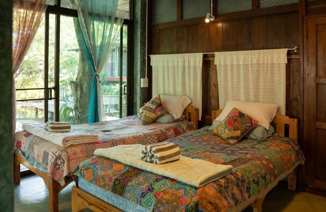 Art House at Chiangdao - Lake House