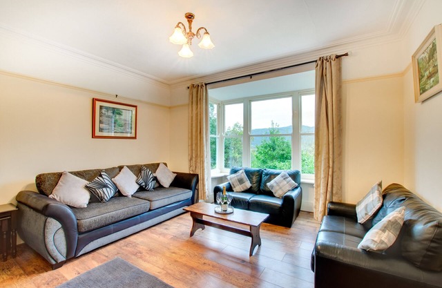 Arthog Hall Farm - Six Bedroom House, Sleeps 10