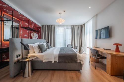 Artifact Apart Hotel