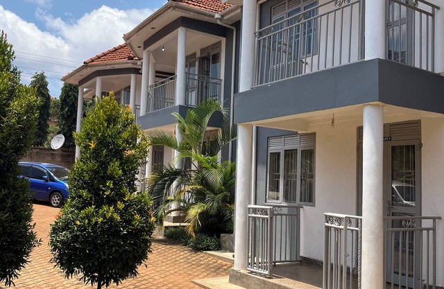 ASHOK APARTMENTS nPEACE AND COMFORT AWAITS