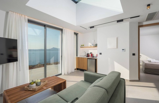 Astelia Luxe Retreat