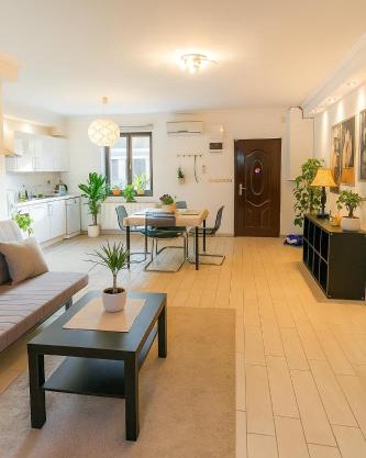 Astoria Central Spacious Apartment