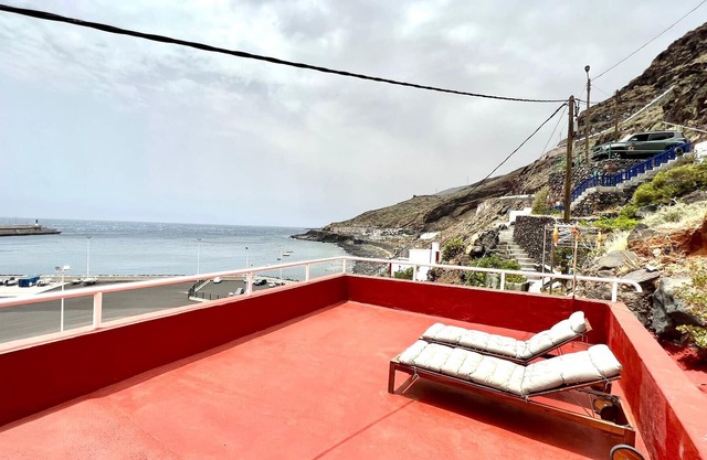 Atico con vistas al mar, 100 m de la Playa