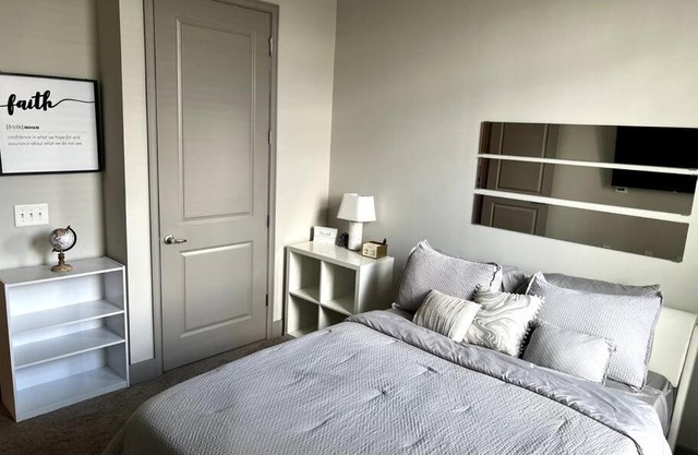 ATL Condo Entire Unit!! + Free wifi + Free Parking