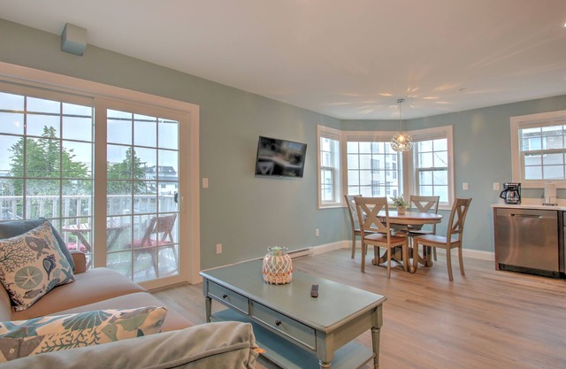 Atlantic Ocean Suites - Sand Dune Suite 11 (1 Bedroom)