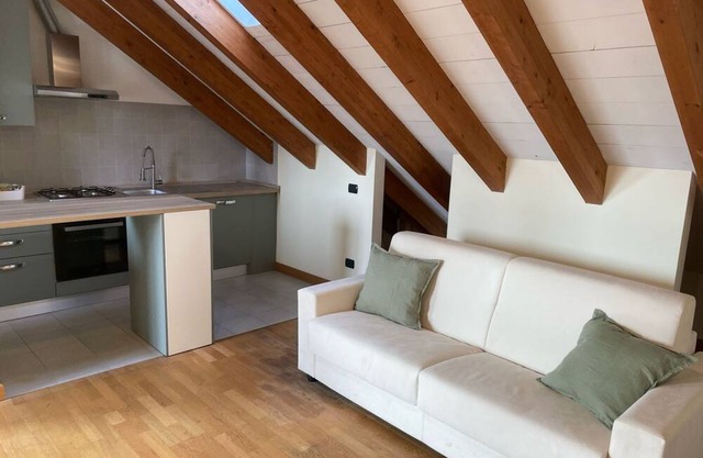 Attic apartment in the centre of Seregno (ORCHIDEA APARTMENT)