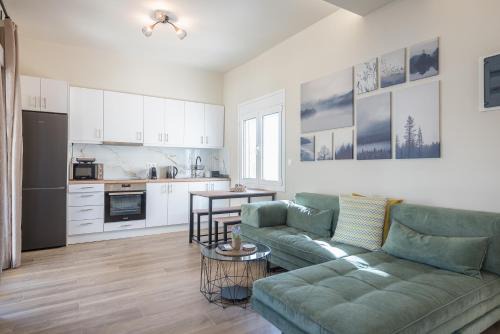 Attiki Metro Top Floor By Greece Apartments