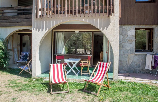 Attractive T3 flat in a quiet location with garden