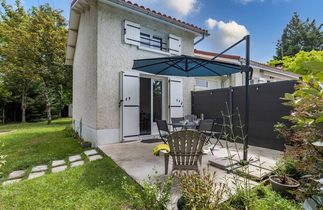 Au Chant des Cigales – Haven of Peace with Large Garden in Périgord Vert