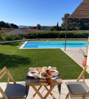 AU COIN DES LUQUETTES