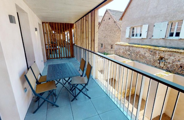 Au Pied Du Mont 1 free parking