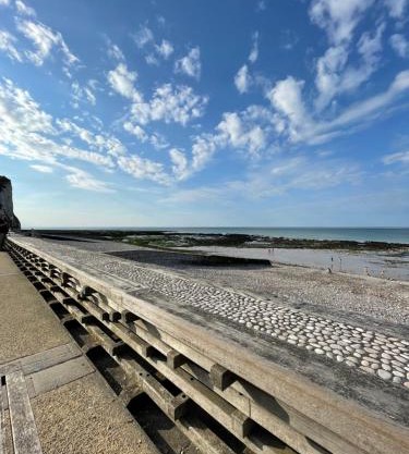 Au point de vue : Appartement face à la mer.