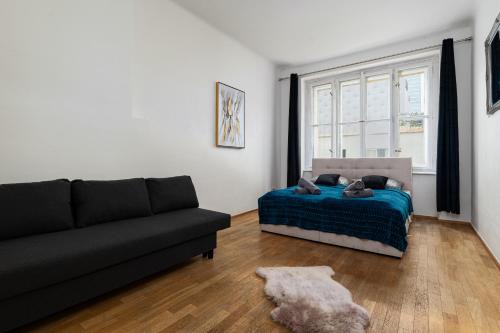 Aurora Estate Elegance