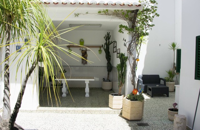 Aurora House, 1 bed near the town center