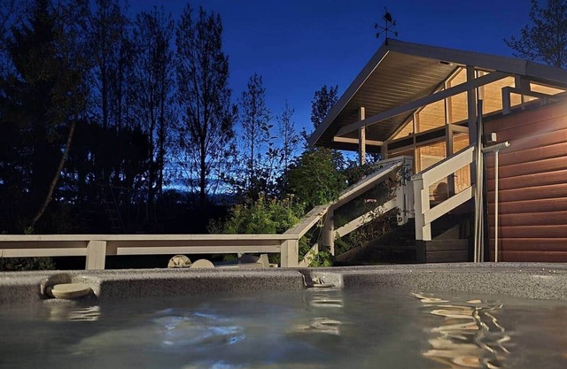 Aurora Oasis on the Golden Circle
