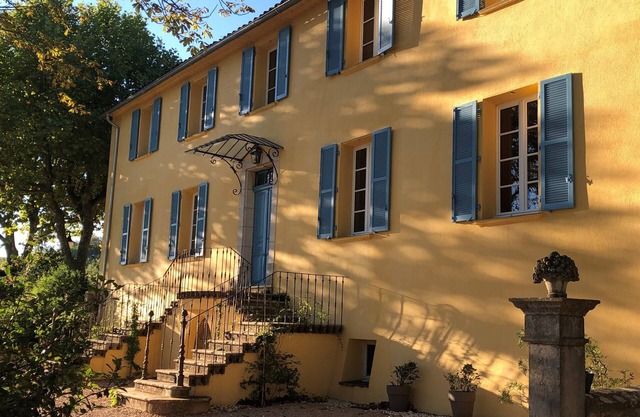 Authentic country house in Provence Verte