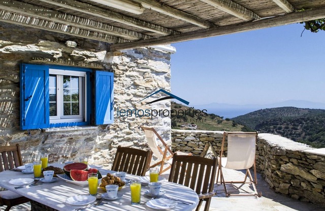 Authentic stone farmhouse with a sea view set on a large plot of land